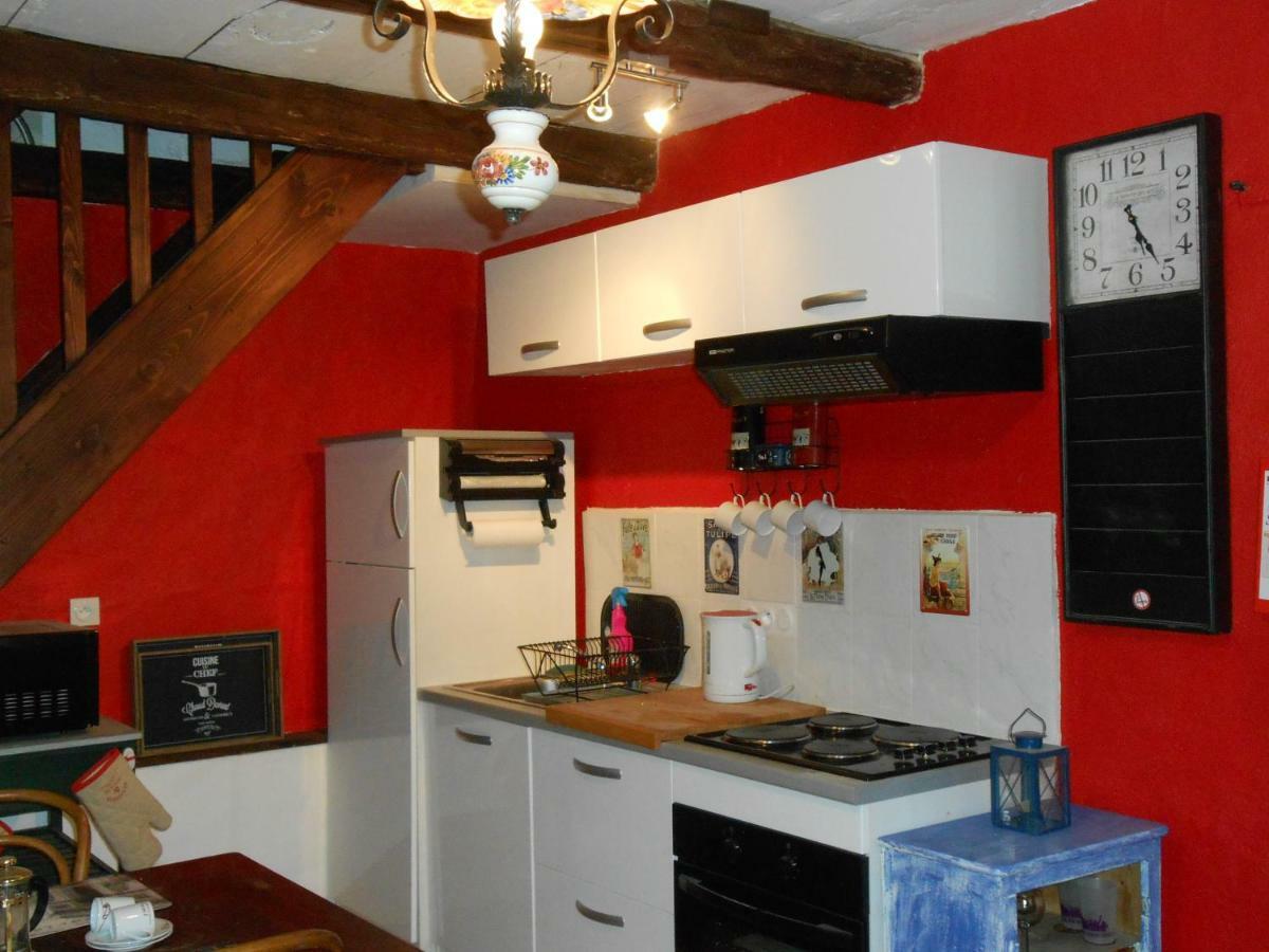 Genouille  Chat Noir Gite Et Chambre D'Hotes מראה חיצוני תמונה